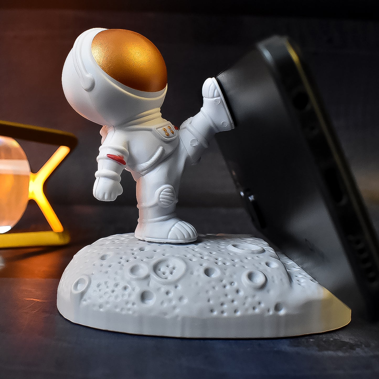 Astronaut Office Phone Stand